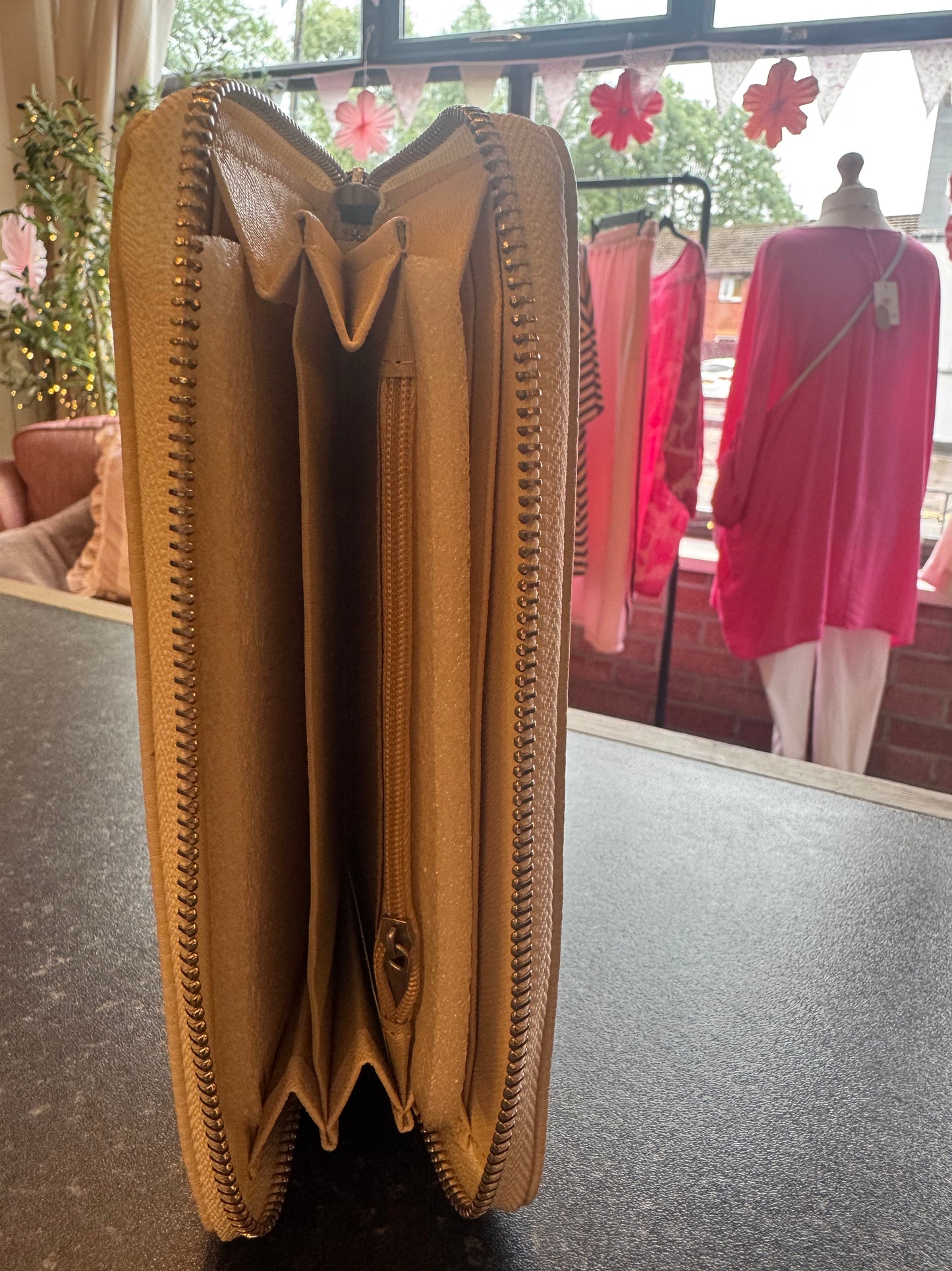 Cream 'Bee' Purse