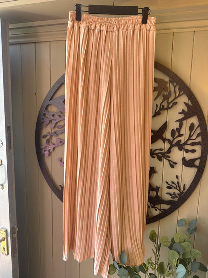 Pleated Wide Leg Trousers