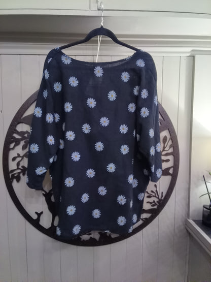 Black Daisy Print Top