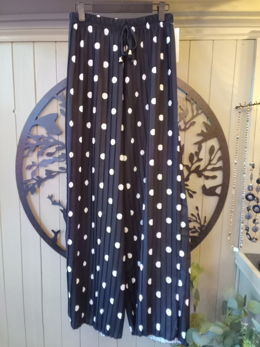 Black & White Spotted Pleated Trousers