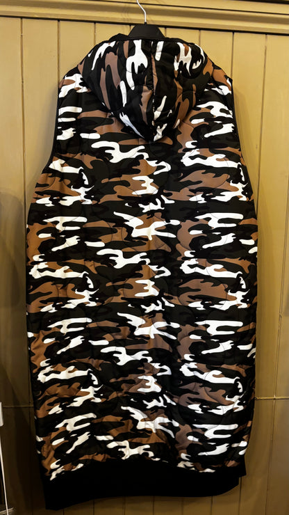 Camouflage-print Gilet